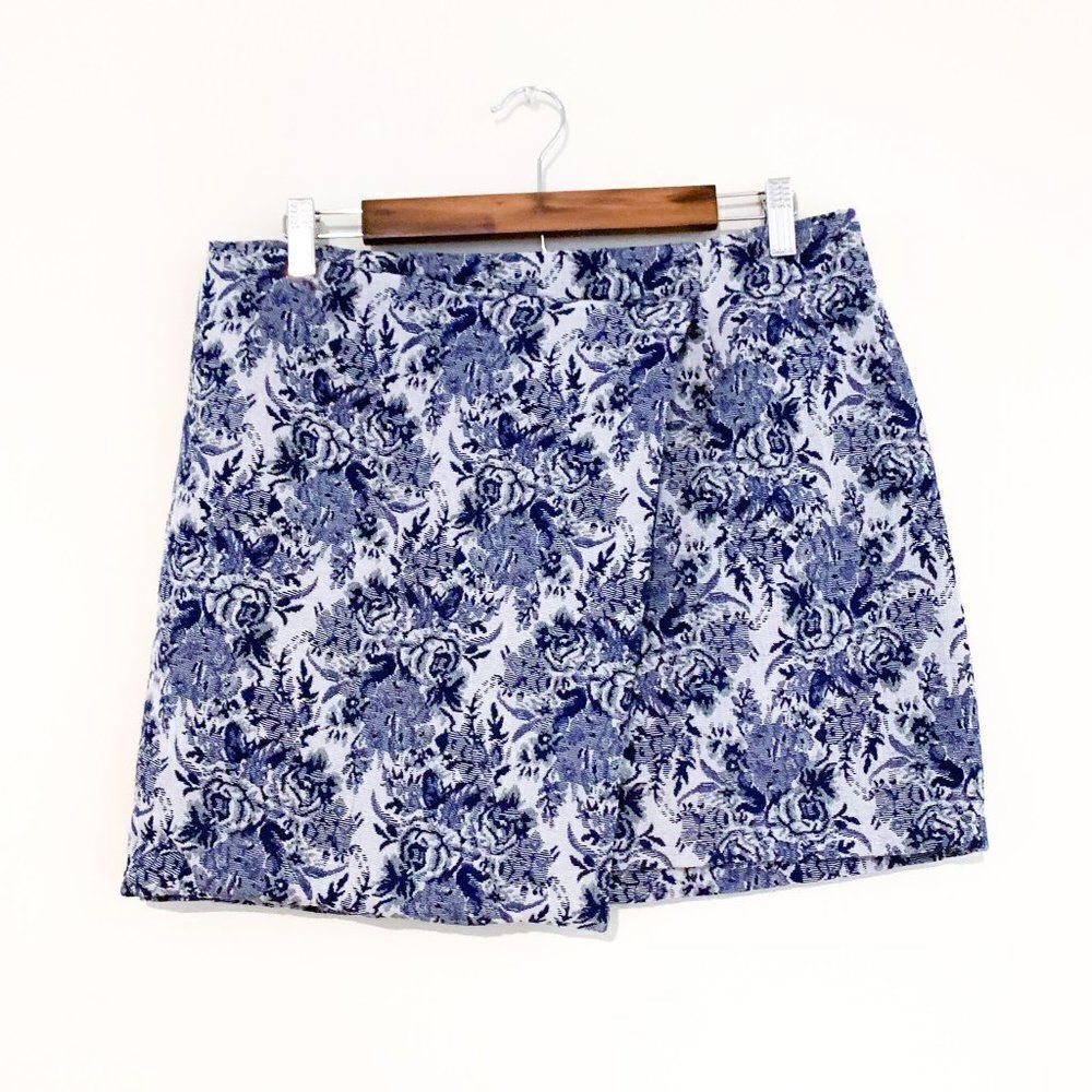 Piperlime Blue Floral Rose Print Asymmetrical Tapestry Skirt
